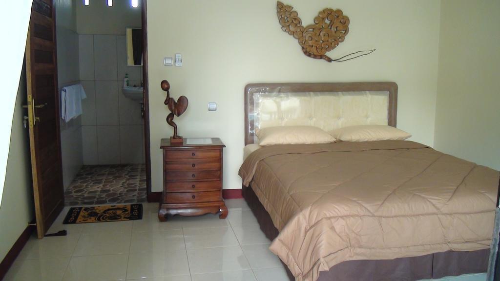 Villa Yukie Senggigi Montongbuwoh 客房 照片