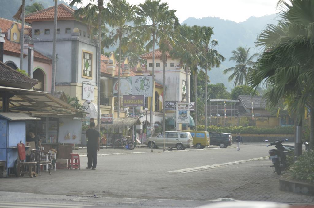 Villa Yukie Senggigi Montongbuwoh 外观 照片
