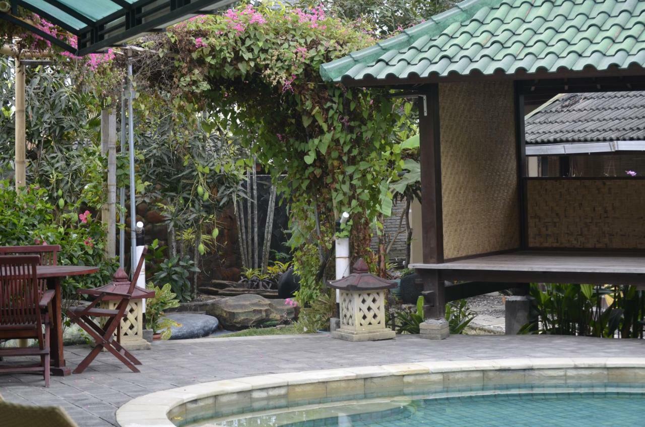 Villa Yukie Senggigi Montongbuwoh 外观 照片